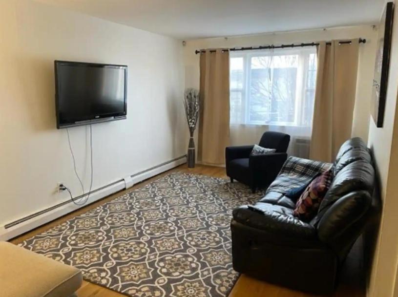 Apartment Beautiful 3 Bedroom In Nyc! *